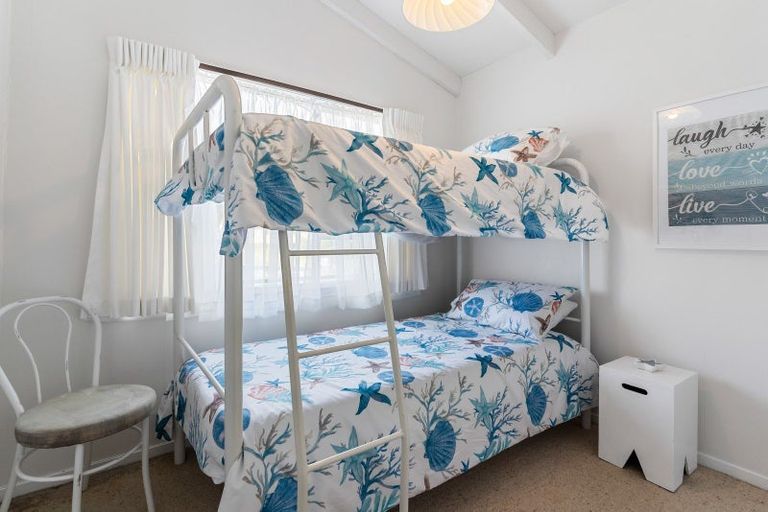 Photo of property in 104 Mayfair Avenue, Whangamata, 3620