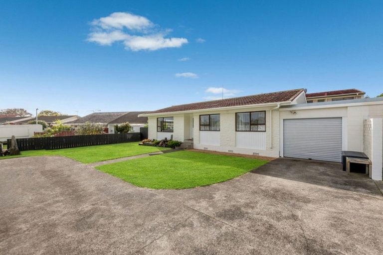 Photo of property in 1/9 Tina Place, Sunnyhills, Auckland, 2010