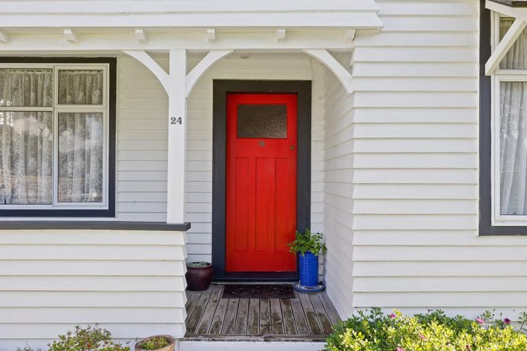 Photo of property in 24 Richmond Street, Fitzroy, New Plymouth, 4312