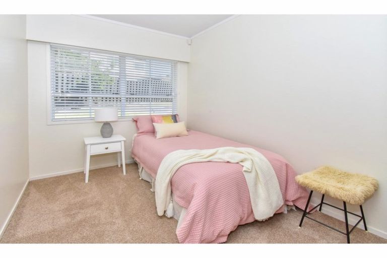 Photo of property in 3 Dingwall Place, Papatoetoe, Auckland, 2025