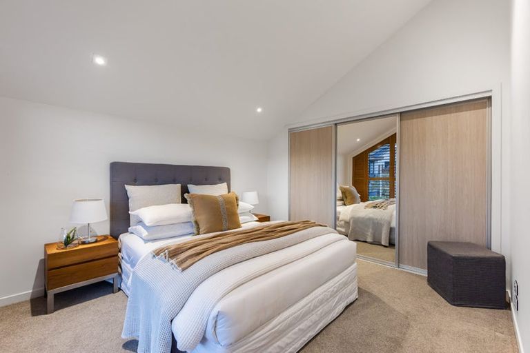 Photo of property in 11 Tuatini Place, Long Bay, Auckland, 0630