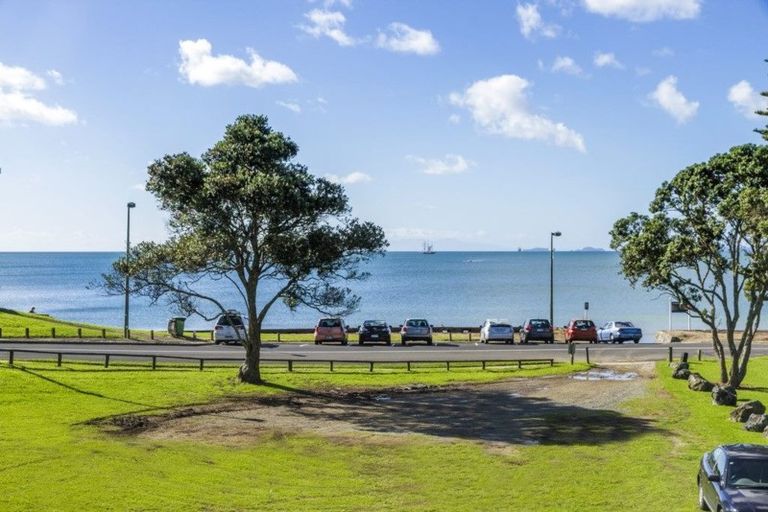 Photo of property in 1/11 Montrose Terrace, Mairangi Bay, Auckland, 0630