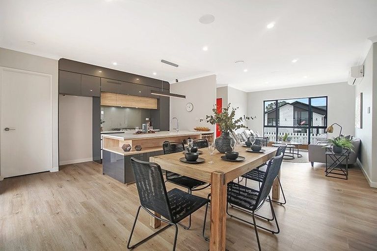 Photo of property in 23 Holcroft Street, Papakura, 2110