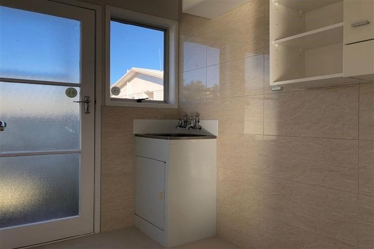 Photo of property in 1/47 Moire Road, Massey, Auckland, 0614