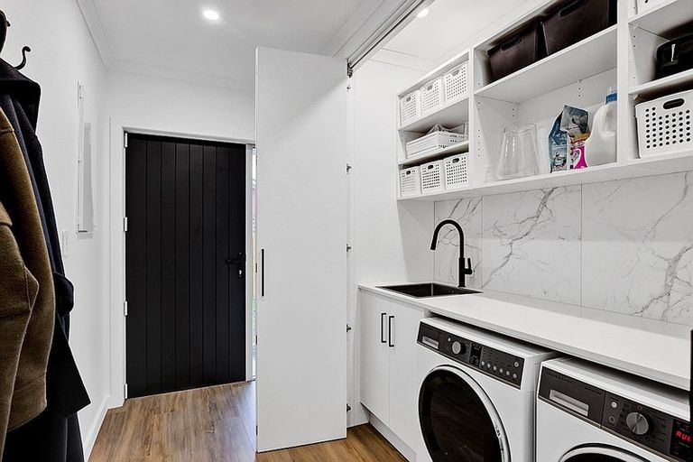 Photo of property in 2 Puriri Street, Hawera, 4610