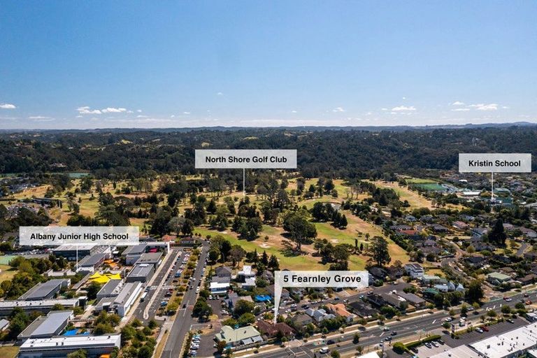 Photo of property in 5 Fearnley Grove, Albany, Auckland, 0632