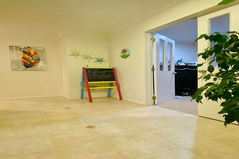 Photo of property in 8 Aspatria Place, Northpark, Auckland, 2013