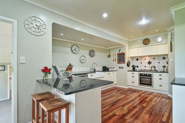 Photo of property in 72 Raupare Road, Twyford, Hastings, 4175