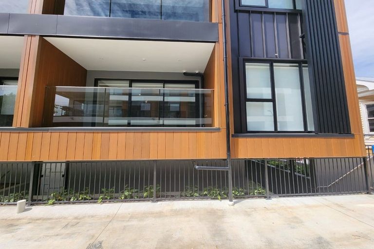 Photo of property in 3/64d Coronation Road, Mangere Bridge, Auckland, 2022