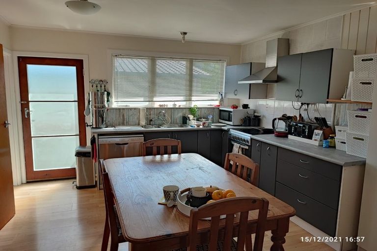 Photo of property in 54 Megan Avenue, Pakuranga Heights, Auckland, 2010