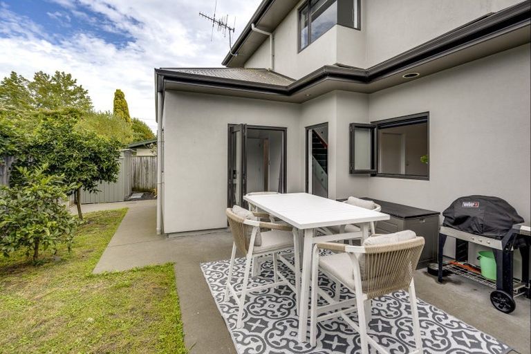 Photo of property in 23a Avondale Road, Taradale, Napier, 4112