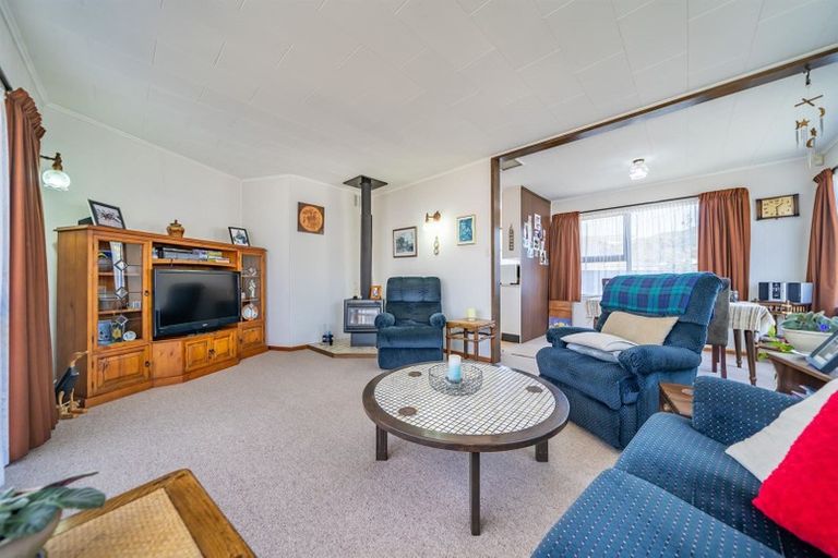 Photo of property in 73 Karamu Crescent, Wainuiomata, Lower Hutt, 5014