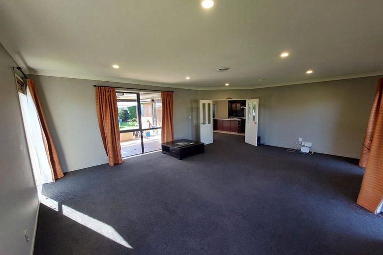 Photo of property in 54 Limes Avenue, Parklands, Christchurch, 8083