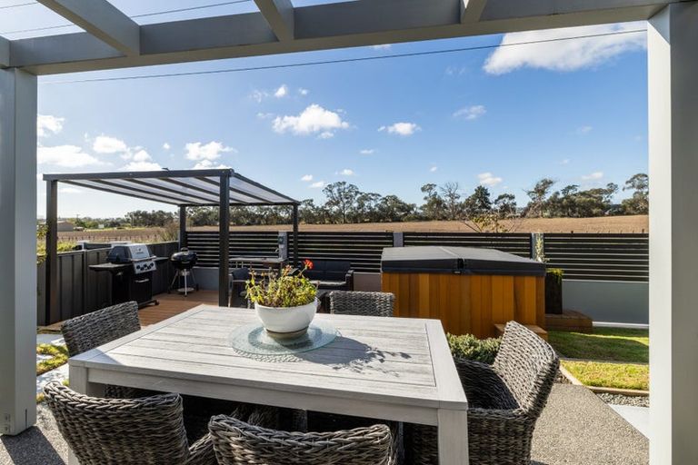 Photo of property in 143 Arataki Road, Havelock North, 4130