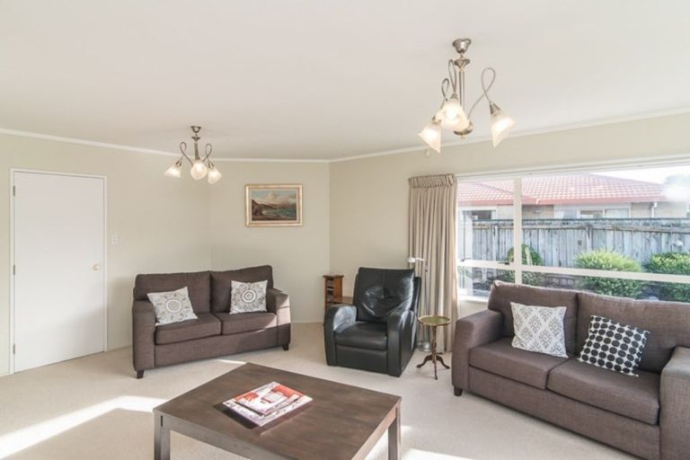 Photo of property in 19 Sunburst Court, Paraparaumu Beach, Paraparaumu, 5032