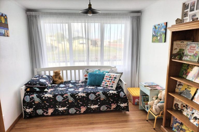 Photo of property in 27 Seabury Avenue, Foxton Beach, Foxton, 4815