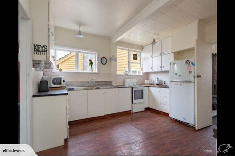 Photo of property in 72 Miro Street, Trentham, Upper Hutt, 5018