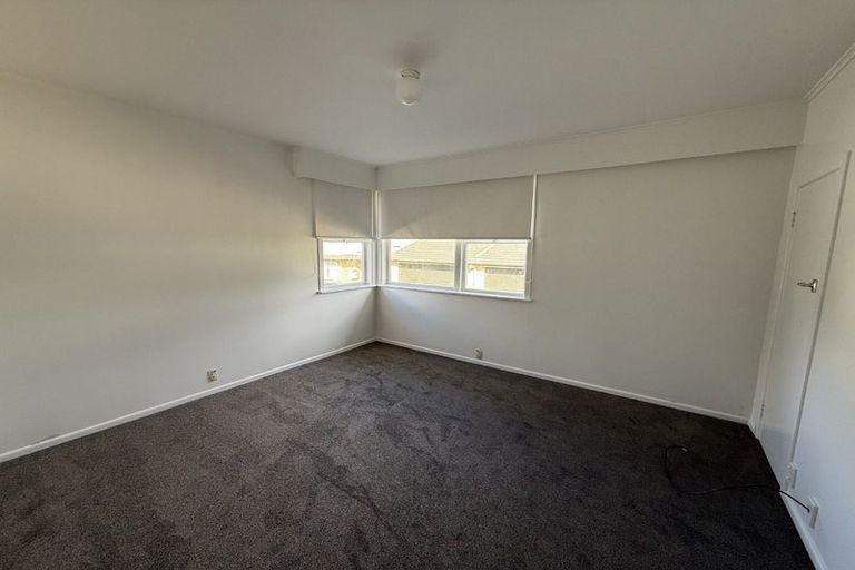 Photo of property in 5 Trelawn Place, Cockle Bay, Auckland, 2014