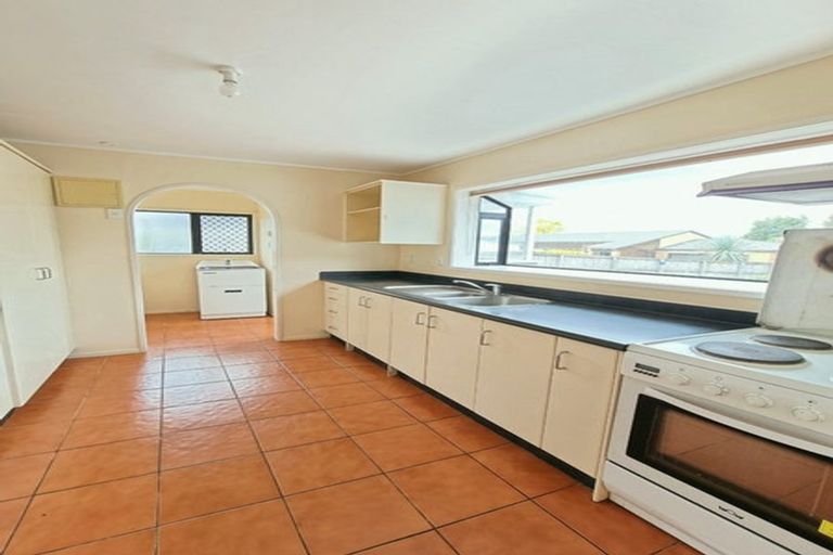 Photo of property in 51 Clevedon Road, Papakura, 2110