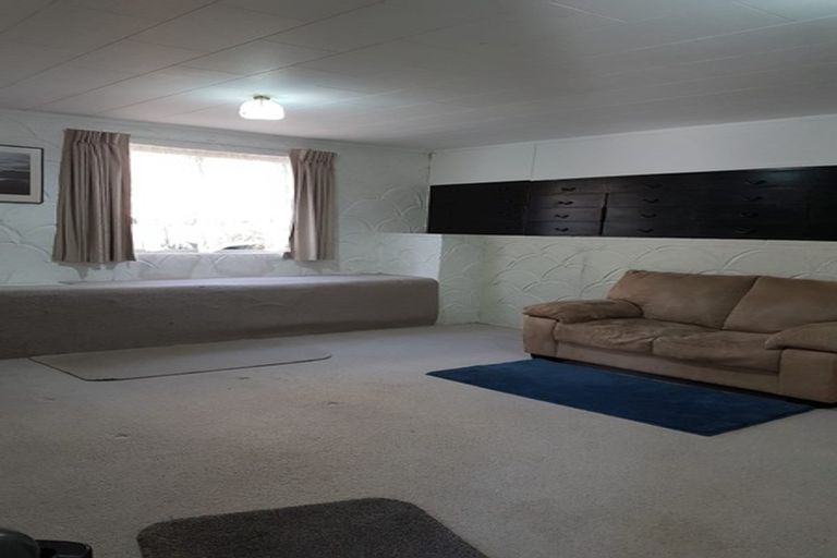 Photo of property in 76 Gallony Avenue, Massey, Auckland, 0614