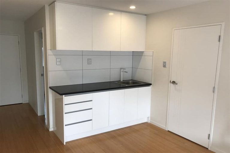 Photo of property in 6a Buller Crescent, Manurewa, Auckland, 2102