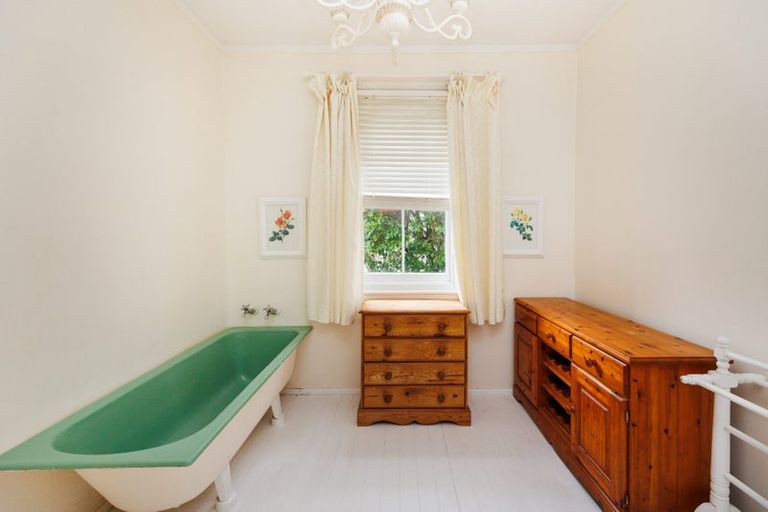 Photo of property in 86 Grey Street, Woodville, 4920