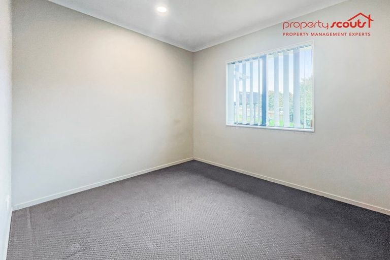 Photo of property in 25 Lilburn Crescent, Massey, Auckland, 0614