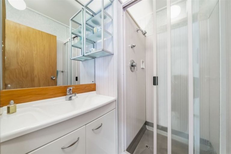 Photo of property in 74c Heretaunga Square, Silverstream, Upper Hutt, 5019