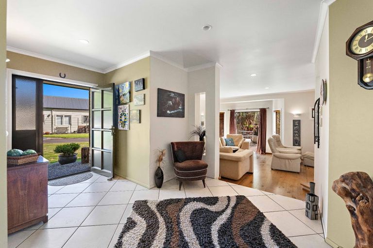 Photo of property in 2 Iwanui Close, Waitara, 4320