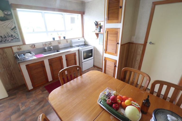 Photo of property in 25 Kaipatiki Road, Glenfield, Auckland, 0629