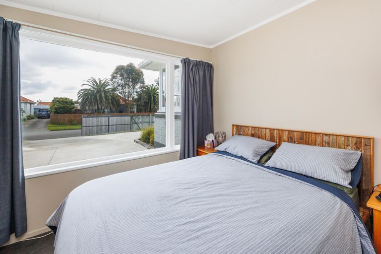 Photo of property in 104 Clyde Crescent, Roslyn, Palmerston North, 4414