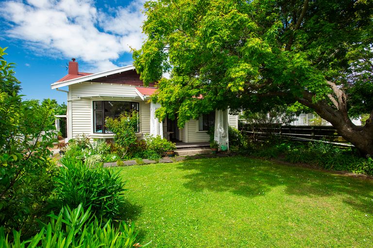 Photo of property in 119 Iranui Road, Inner Kaiti, Gisborne, 4010