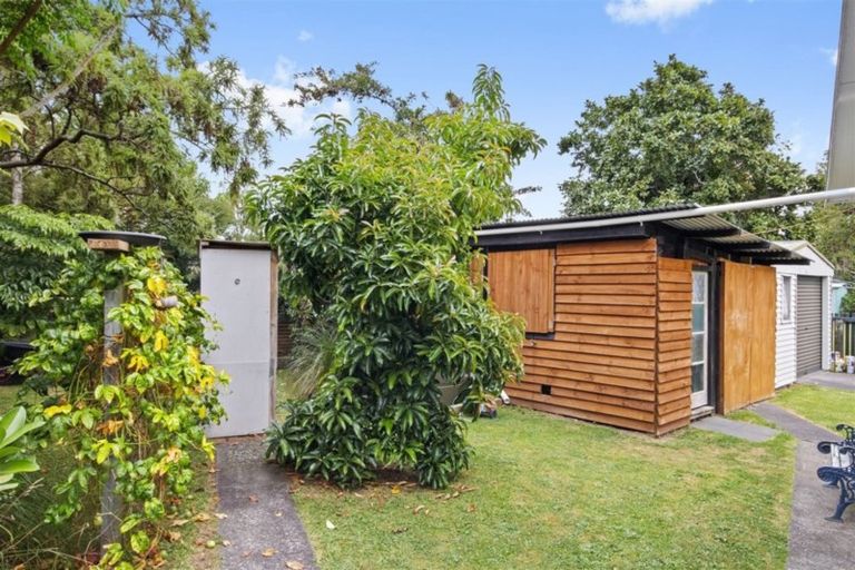 Photo of property in 11 Halberg Street, Papakura, 2110