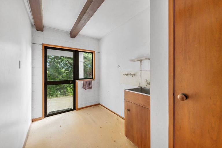 Photo of property in 58 Tainui Road, Titirangi, Auckland, 0604
