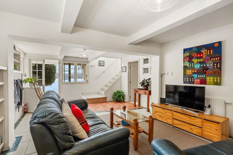 Photo of property in 9 Sinclair Street, Seatoun, Wellington, 6022