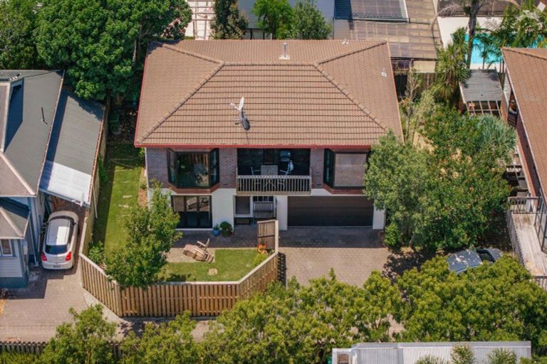 Photo of property in 2/3 Bayswater Avenue, Bayswater, Auckland, 0622