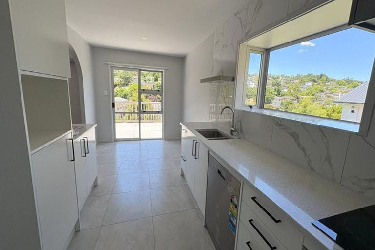 Photo of property in 64 Oaktree Avenue, Browns Bay, Auckland, 0630