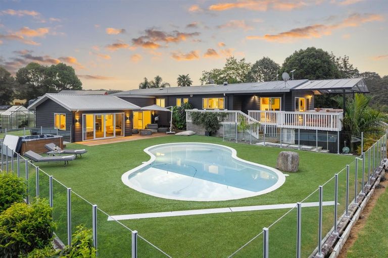 Photo of property in 145 Hanham Road, Kumeu, 0891
