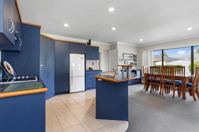 Photo of property in 35 Oaklands Drive, Cambridge, 3434