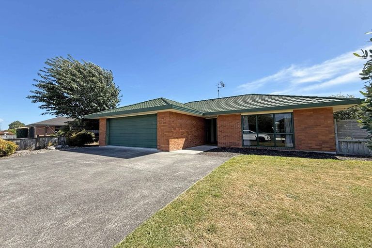 Photo of property in 85 Sandwich Road, St Andrews, Hamilton, 3200
