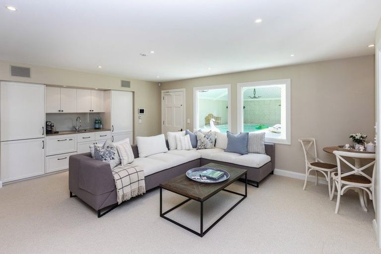 Photo of property in 5 Saint Barnabas Lane, Fendalton, Christchurch, 8052