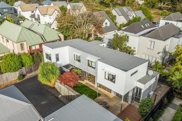 Photo of property in 17 Brockworth Place, Riccarton, Christchurch, 8011