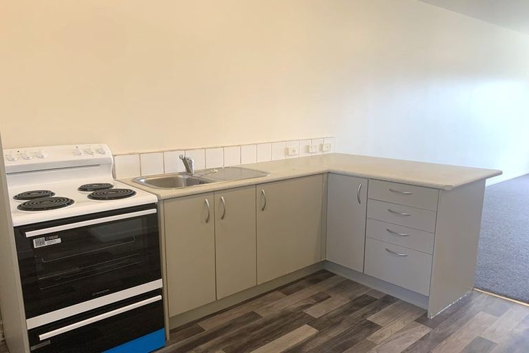 Photo of property in 15/242 Great North Road, Henderson, Auckland, 0612