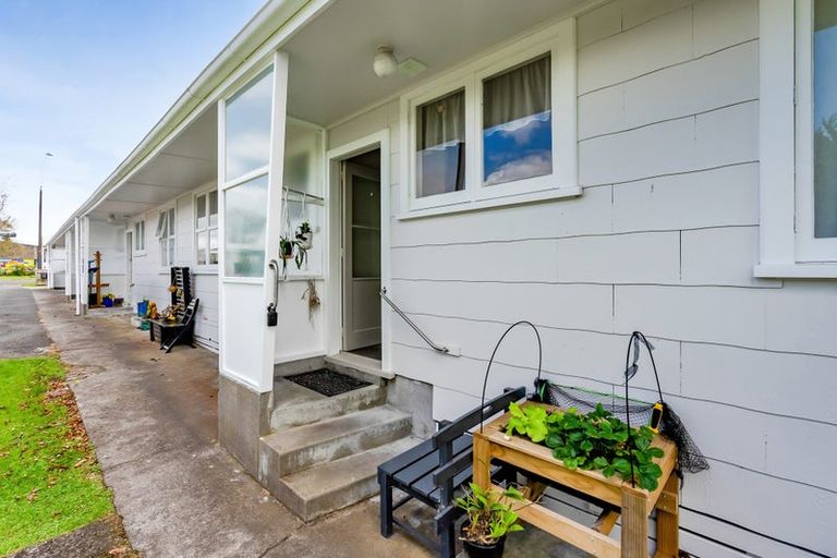 Photo of property in 27d Rimu Street, Inglewood, 4330