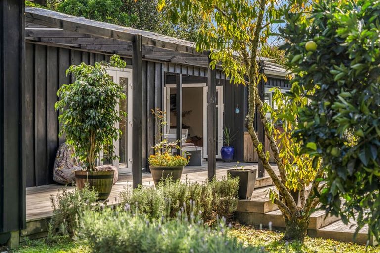Photo of property in 38 Waipu Gorge Road, Waipu, 0582
