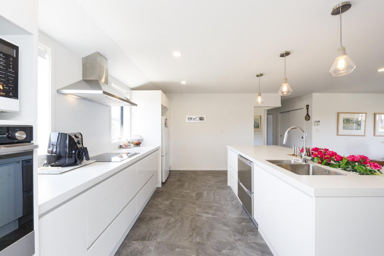 Photo of property in 24 Macdonald Heights, Feilding, 4702
