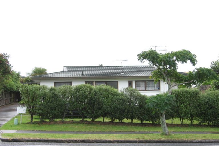 Photo of property in 27 Prince Regent Drive, Half Moon Bay, Auckland, 2012