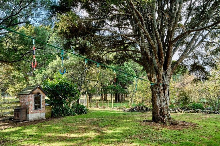 Photo of property in 117 Arcus Road, Te Horo, Otaki, 5582