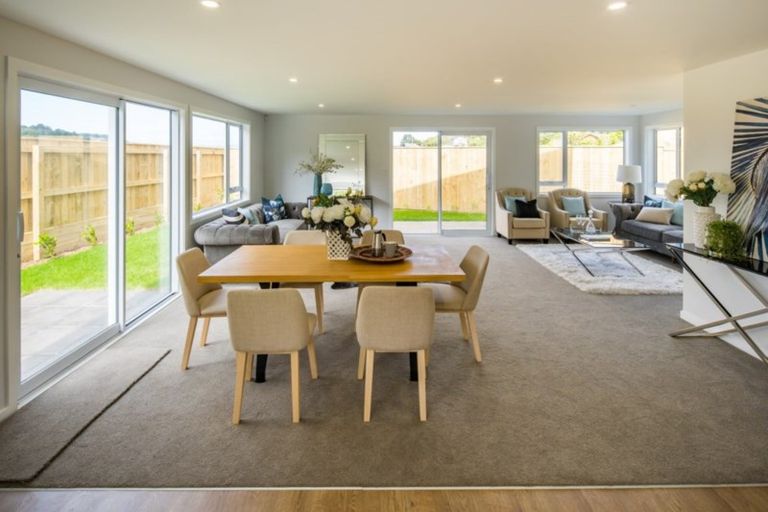 Photo of property in 92 Silverstream Road, Crofton Downs, Wellington, 6035