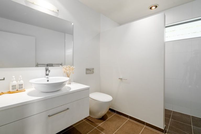 Photo of property in 6 Yelverton Place, Huntsbury, Christchurch, 8022